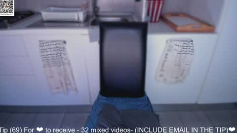 Snapshot of dolce4you69 chatting on October 9, 5:24 am Dea----IF YOU WANT TO SUPPORT ME -Purshase subscribtions scroll BIO  THANK YOU LOVE - online show from October 9, 5:24 am