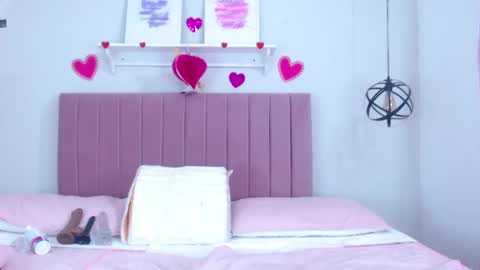 Dolce online show from March 10, 1:10 pm