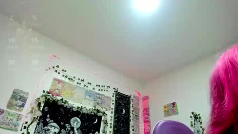 dolly_bones online show from October 19, 3:00 am