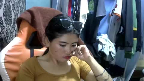 Dolores online show from November 16, 2:52 pm