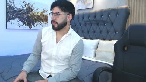 domboy  online show from May 12, 9:46 pm