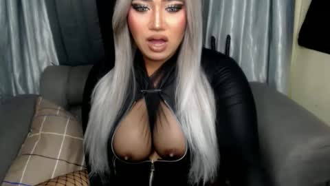 dominant10inchcock online show from November 7, 11:23 am