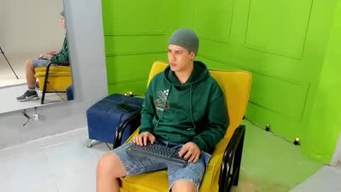 DOMI online show from March 9, 3:44 am