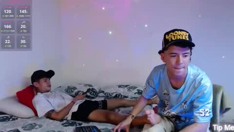 Snapshot of dominic_hanks chatting on October 21, 5:12 am DOMINIC AND ANDREW online show from October 21, 5:12 am