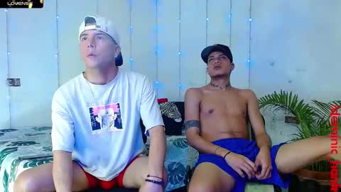 Snapshot of dominic_hanks chatting on February 24, 7:11 am DOMINIC AND ANDREW online show from February 24, 7:11 am