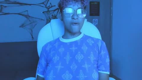 Snapshot of dominick_joness chatting on October 9, 6:41 am Dominick  online show from October 9, 6:41 am