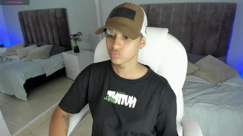 Snapshot of dominick_joness chatting on January 22, 2:26 am Dominick  online show from January 22, 2:26 am