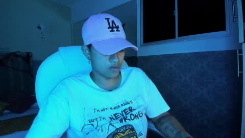 Snapshot of dominick_joness chatting on October 14, 4:59 am Dominick  online show from October 14, 4:59 am