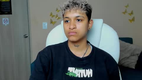 Snapshot of dominick_joness chatting on September 18, 9:52 pm Dominick  online show from September 18, 9:52 pm