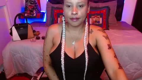  D O M I N K  online show from November 12, 8:00 pm