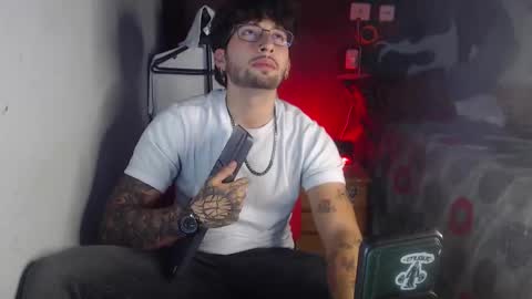 dominus_kane online show from November 23, 6:11 am