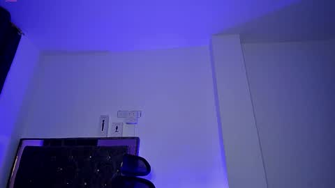 Donat Independent Model online show from February 2, 4:31 am