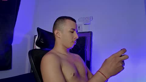 Donat Independent Model online show from February 3, 2:53 am