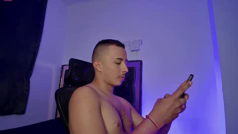 Donat Independent Model online show from March 25, 1:34 am