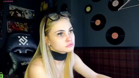 donna potterr online show from January 12, 9:49 am