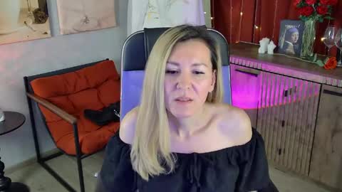 Donna online show from May 23, 2:18 am