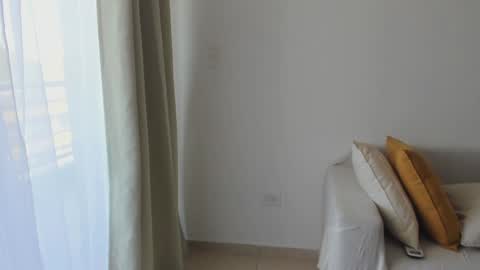 Donatella online show from December 10, 12:05 pm