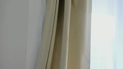 Donatella online show from February 11, 12:04 pm