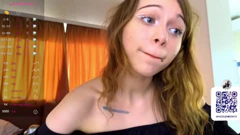 Nicole online show from April 25, 1:24 pm