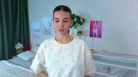 Kiki online show from March 24, 12:49 am