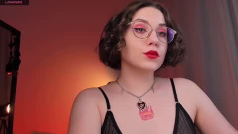 Snapshot of doublee_trouble chatting on February 19, 12:46 am Eva ana Liza online show from February 19, 12:46 am