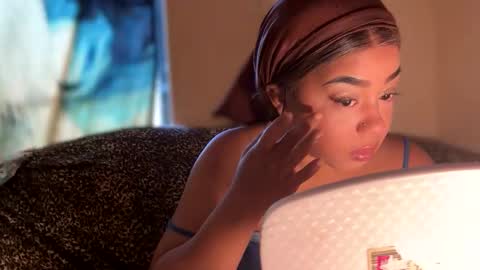 dove_love22 online show from December 13, 8:04 pm