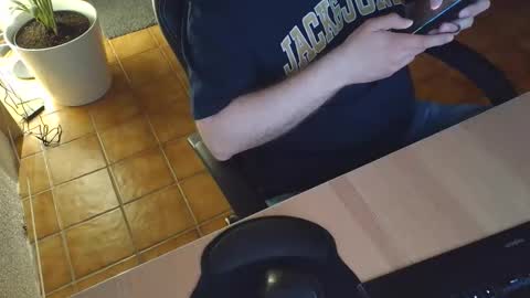 drake_0088 online show from March 5, 5:55 pm