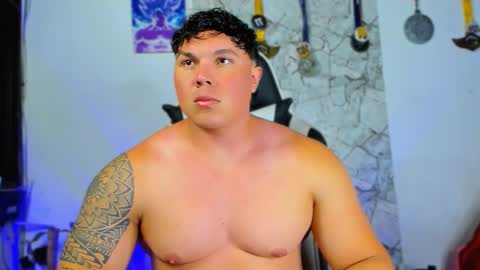 drake_xion1 online show from October 6, 10:38 pm