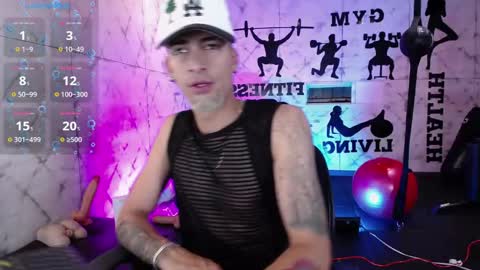 Snapshot of drakeneumann chatting on October 17, 4:38 am Drake Neuman online show from October 17, 4:38 am