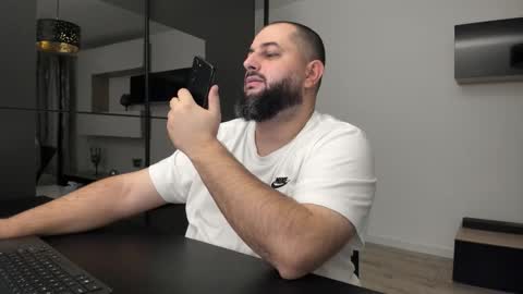 DravenPeak online show from October 22, 3:57 pm