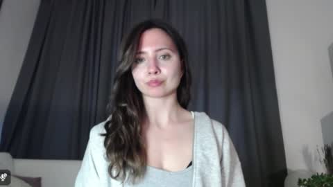 Nicole online show from March 25, 2:46 pm