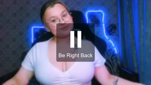 dreamforyoue2 online show from April 16, 9:39 pm