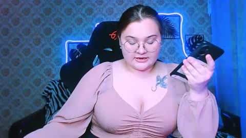 dreamforyoue2 online show from November 13, 8:11 pm