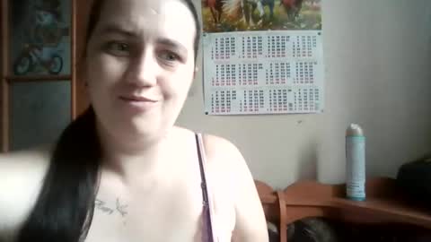 dreamiebelle online show from February 19, 11:20 am