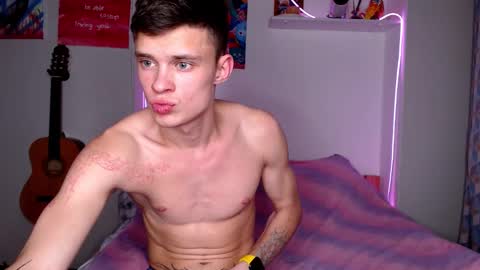 Adam Dream online show from November 3, 9:16 pm