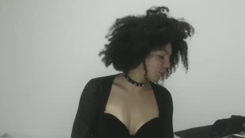 DreamyLatina online show from March 3, 1:34 am