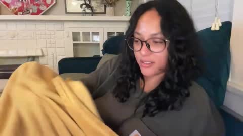 RIRI OR DREAMY online show from November 25, 2:54 am