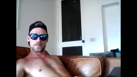 Snapshot of drejjj3000 chatting on February 13, 11:15 pm drejjj3000 online show from February 13, 11:15 pm