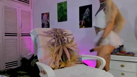 drippyorlove online show from January 5, 7:17 pm