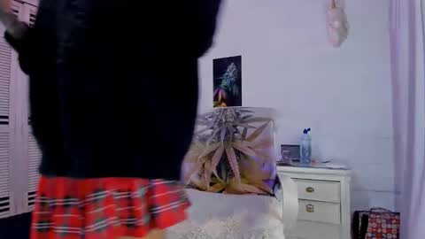 drippyorlove online show from December 20, 7:43 pm