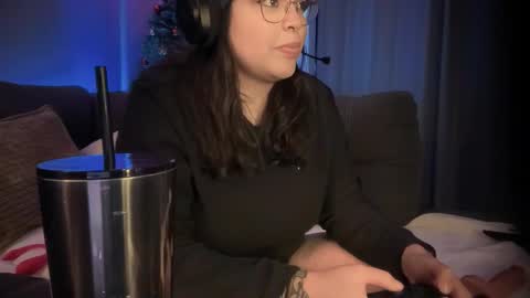 Drizzypeach602 online show from December 1, 5:05 am