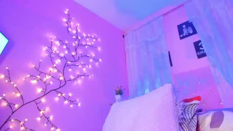 DulceGirl online show from March 7, 5:07 am