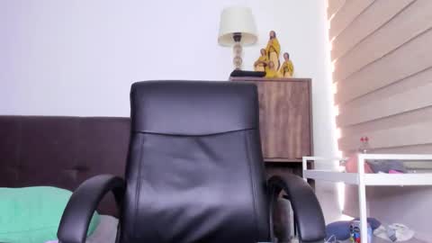 dulcepowl_lm online show from April 24, 3:25 pm