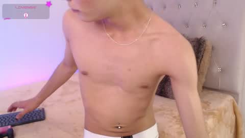 Dulcey online show from November 9, 4:49 am