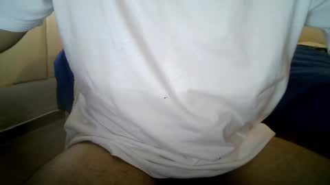 Snapshot of dumout33 chatting on October 29, 6:41 pm Sergio online show from October 29, 6:41 pm