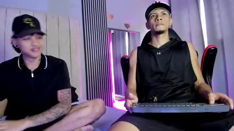 dustinandjordan online show from December 1, 3:43 pm