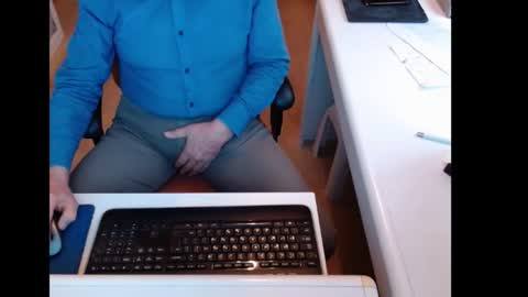 dutchpornking2 online show from January 19, 8:35 am