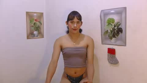 dy_namite online show from February 28, 6:45 pm