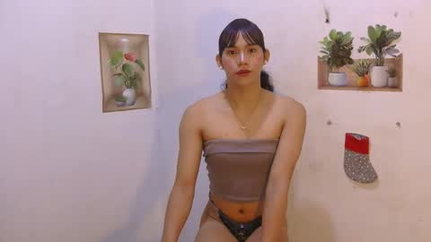 dy_namite online show from April 19, 5:36 pm