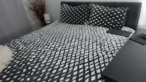 Dyanne online show from February 4, 2:21 pm